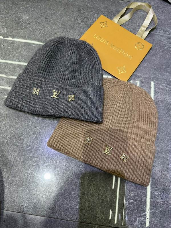 LV hat dx (524)