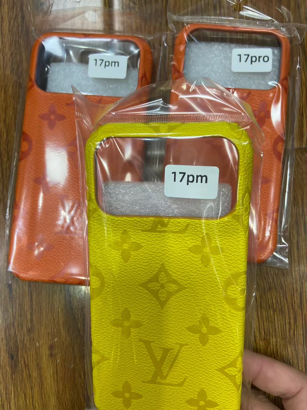 LV iphone 13-17Pro max 02 (3)