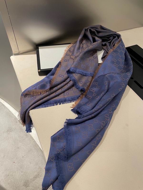 LV scarf 140X140cm E12 (60)