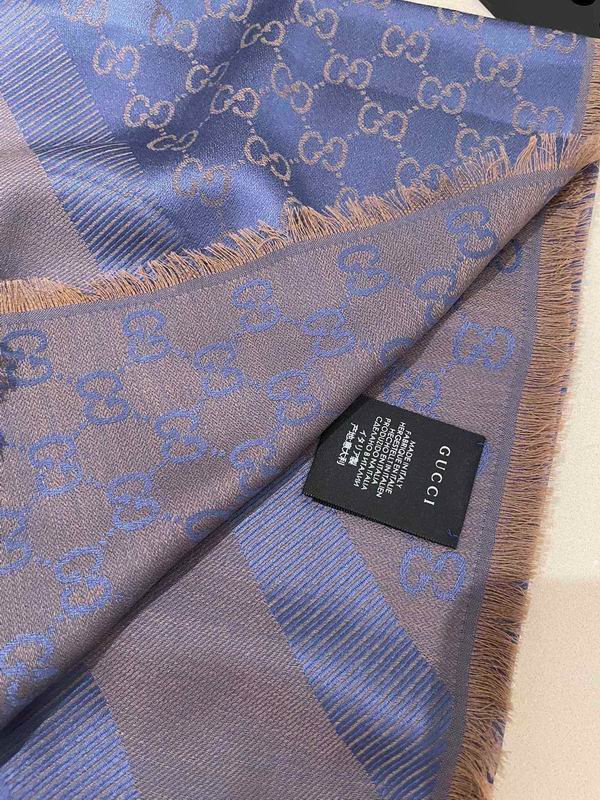 LV scarf 140X140cm E12 (65)