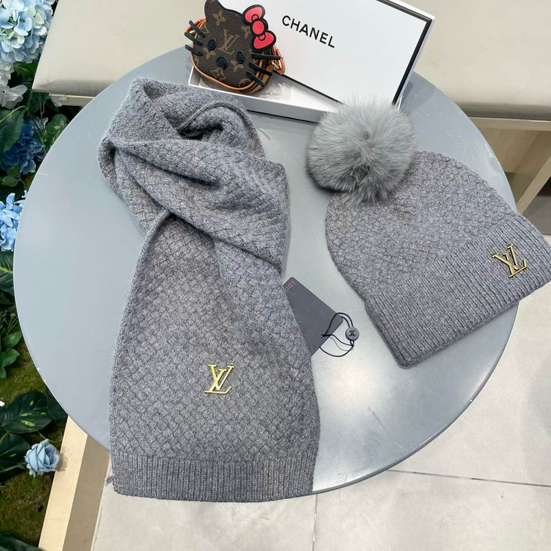 LV scarf hat (48)