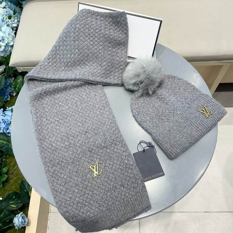 LV scarf hat (52)