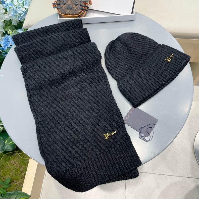 LV scarf hat (86)