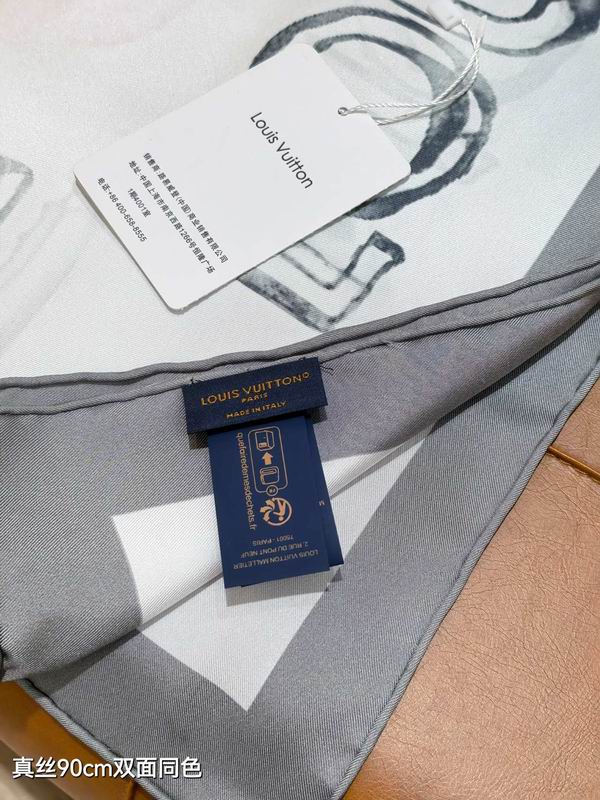 LV silk Scarf 90X90cm E05 (4)