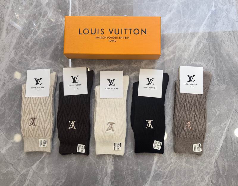 LV socks (6)