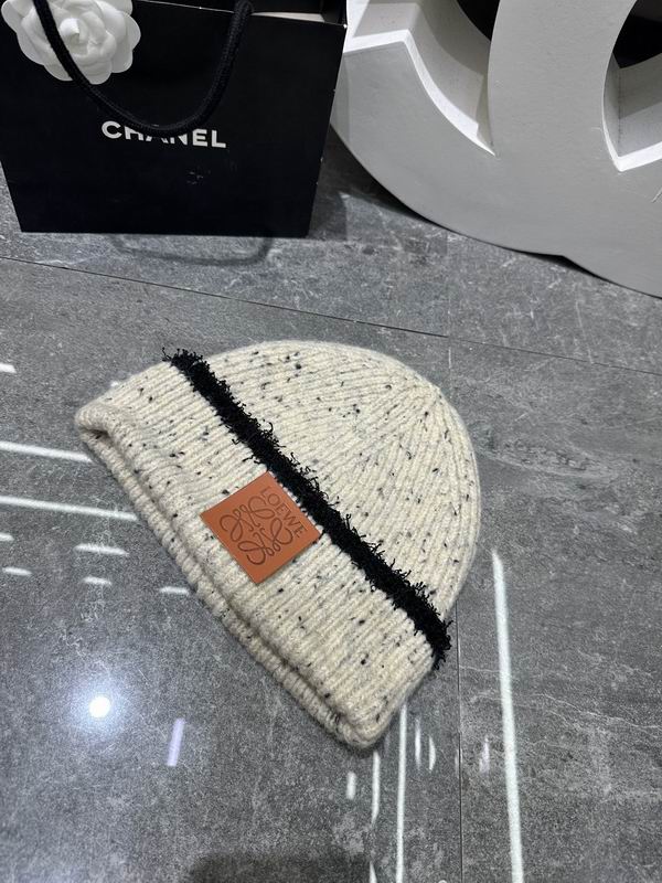 Loewe hat dx (520)