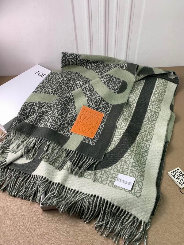 Loewe scarf 130X140cm E32 (4)