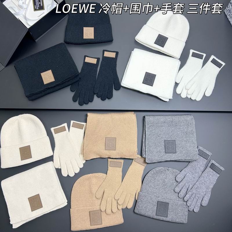 Loewe scarf hat gloves dx (8)