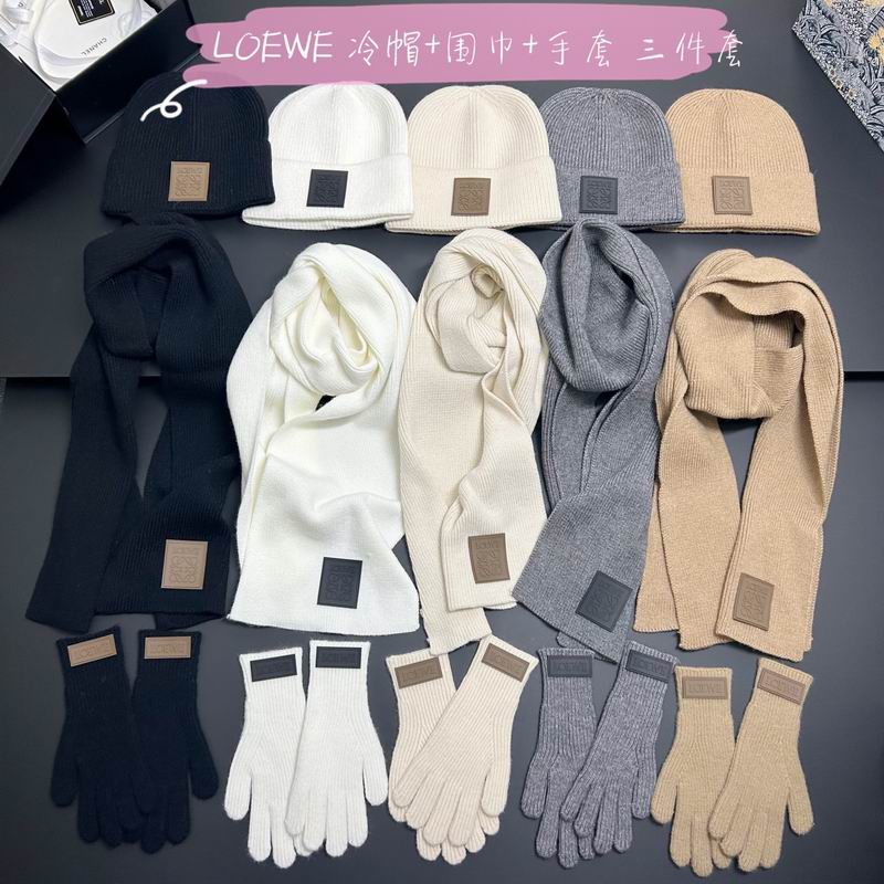 Loewe scarf hat gloves dx (9)
