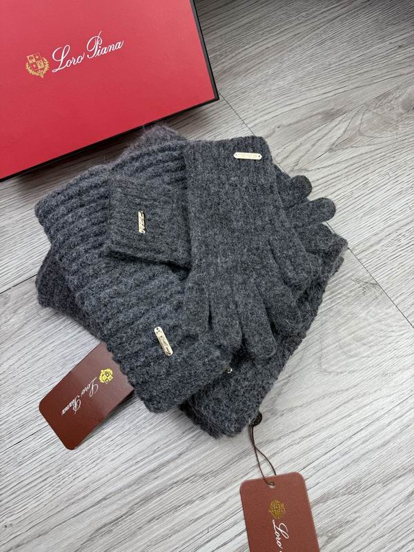 Loro Piana Scarf Hat Gloves dx (35)