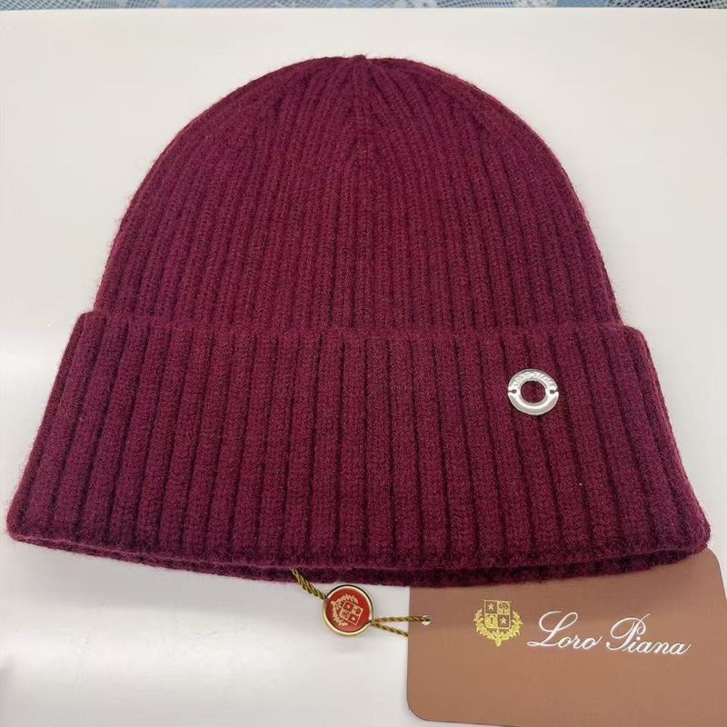 Loro Piana hat (1555)