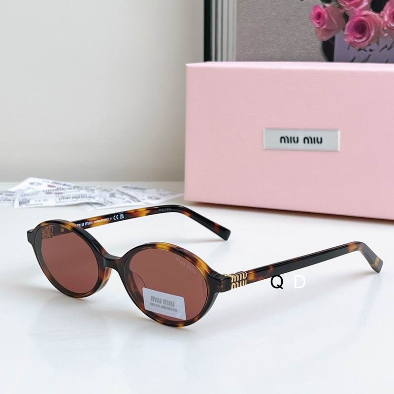 MiuMiu 110901 50 18-140 a03