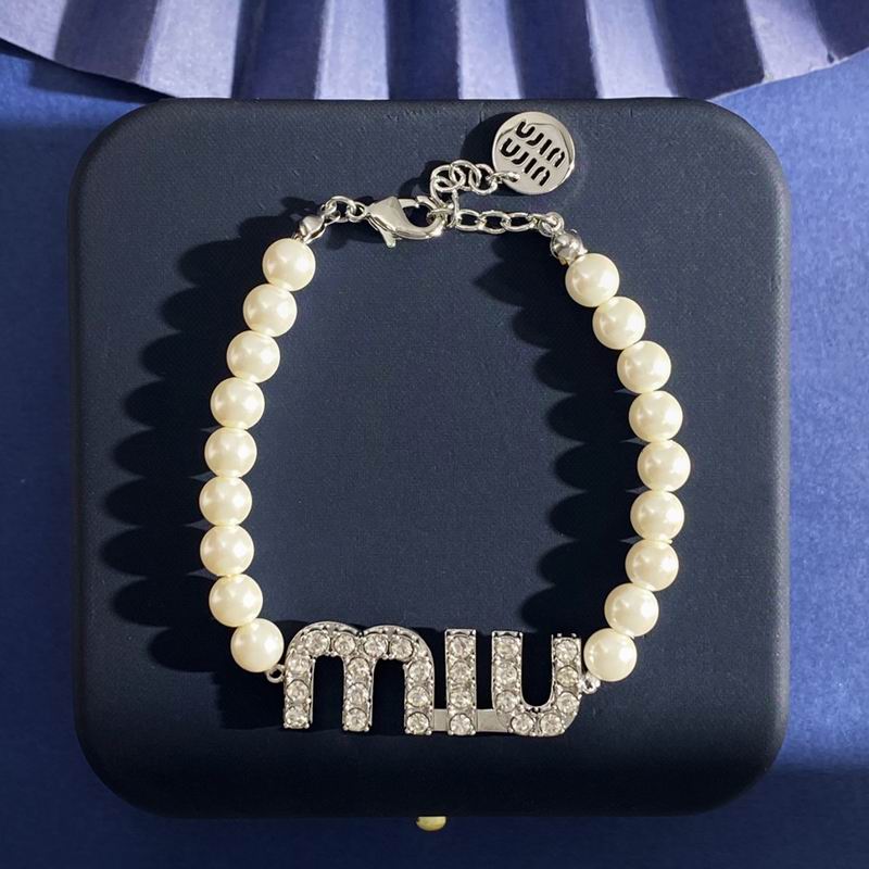 MiuMiu Bracelet 10yxq07 (4)