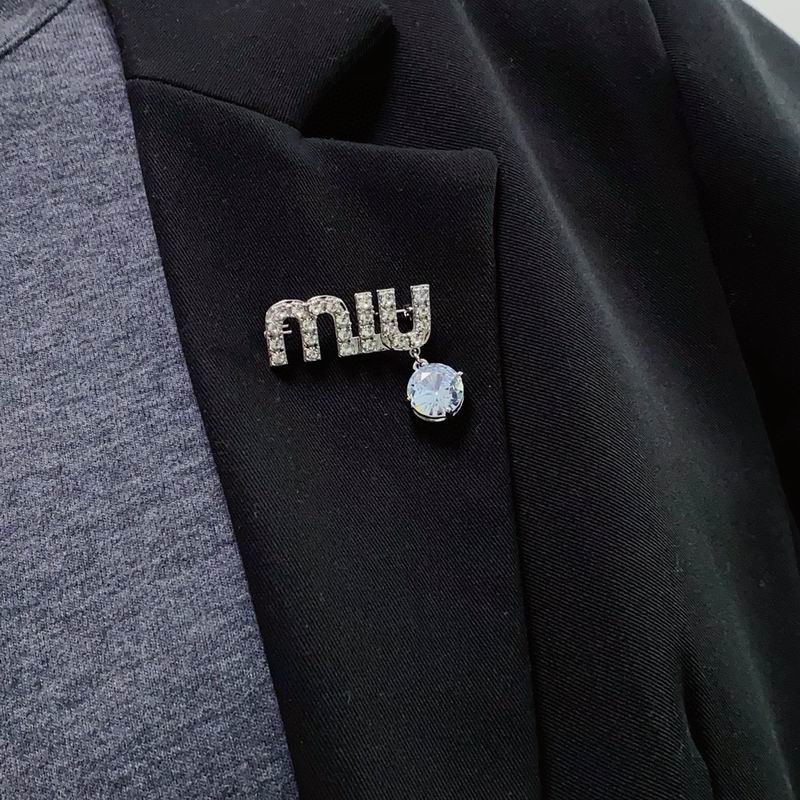 MiuMiu brooch 09yxq02 (1)