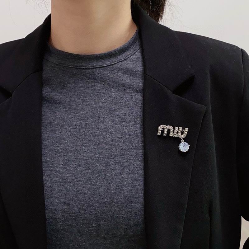 MiuMiu brooch 09yxq02 (2)