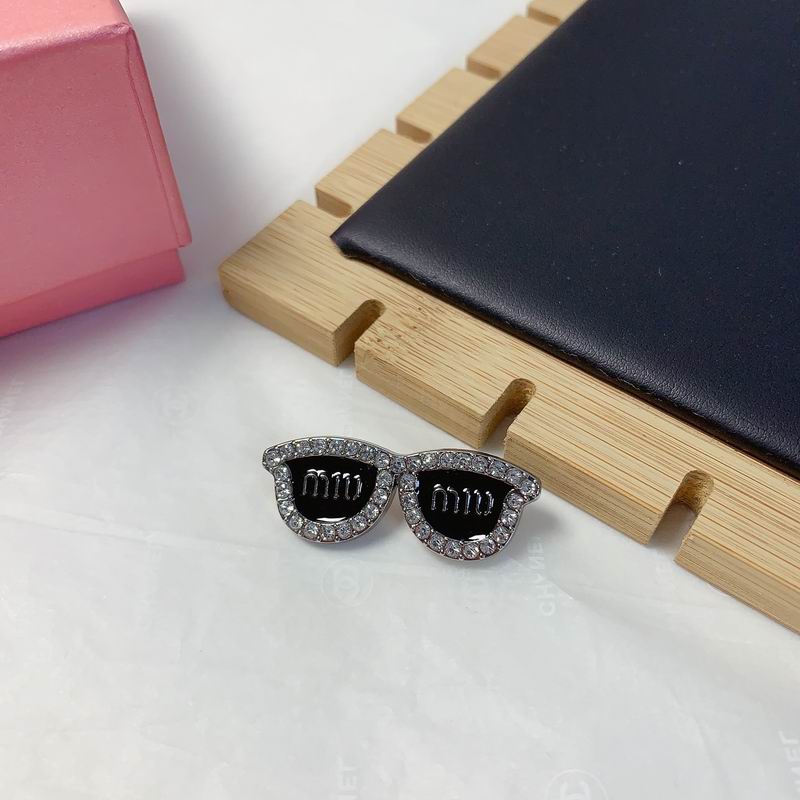 MiuMiu brooch 11yxq01 (6)