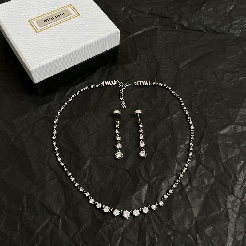 MiuMiu suits 10yxq01 (3)