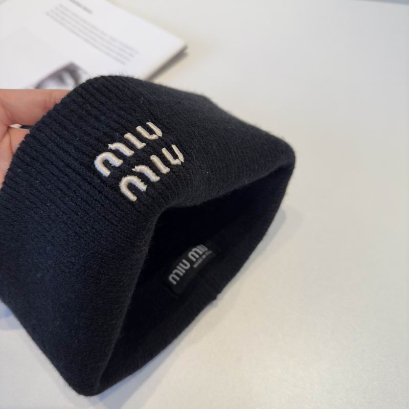 Miumiu Hat (985)