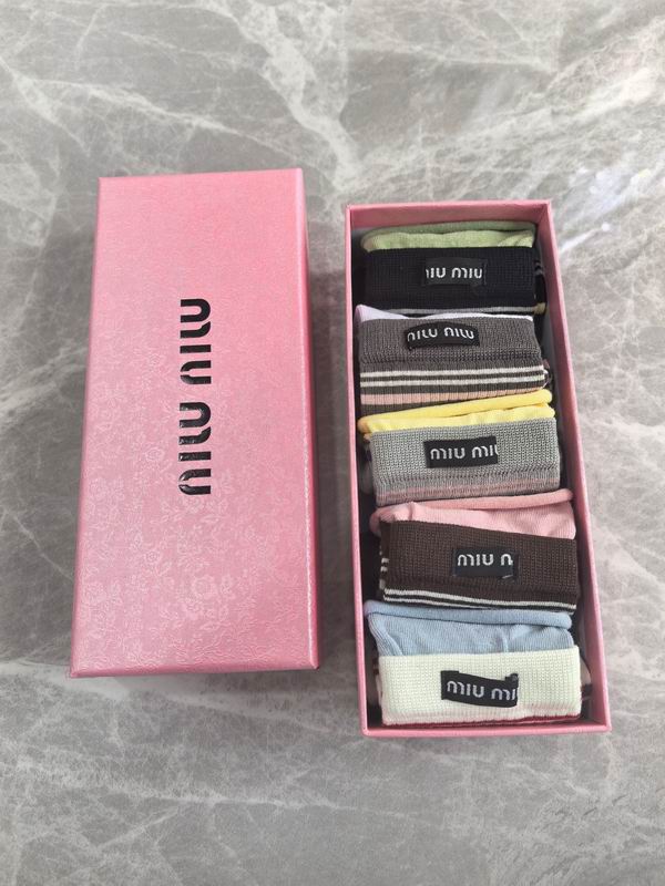 Miumiu Socks (17)