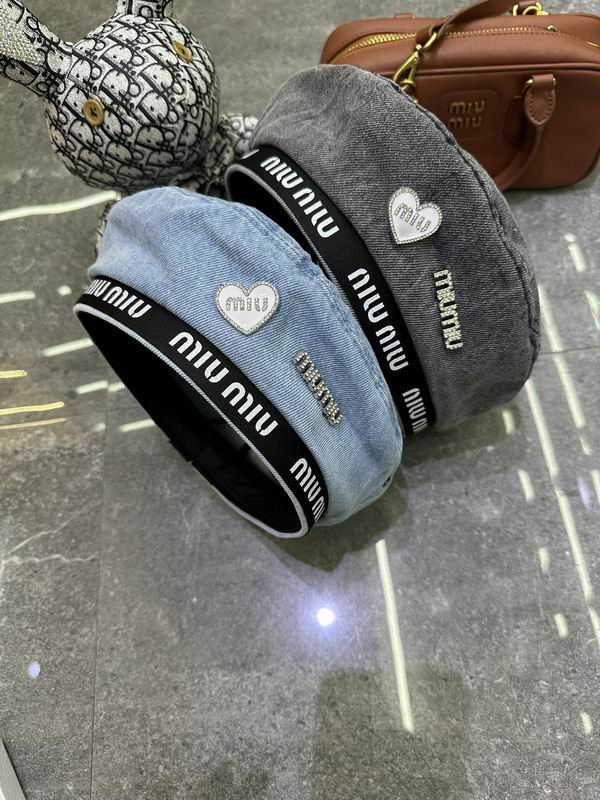 Miumiu beret dx (239)