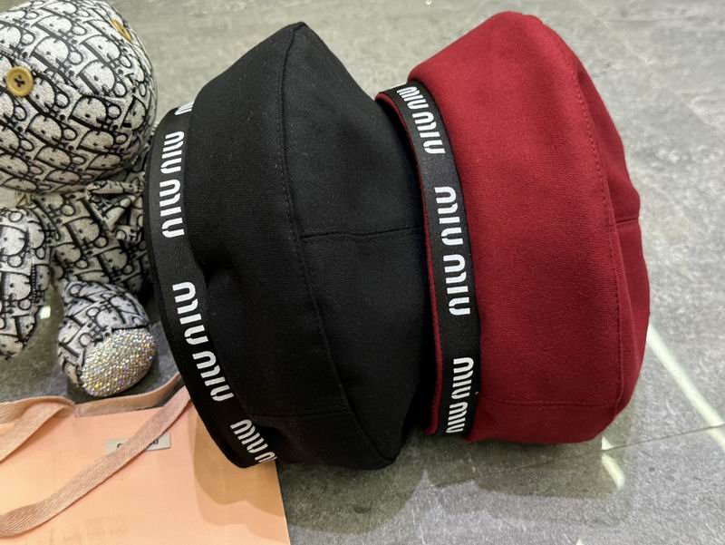 Miumiu beret dx (69)