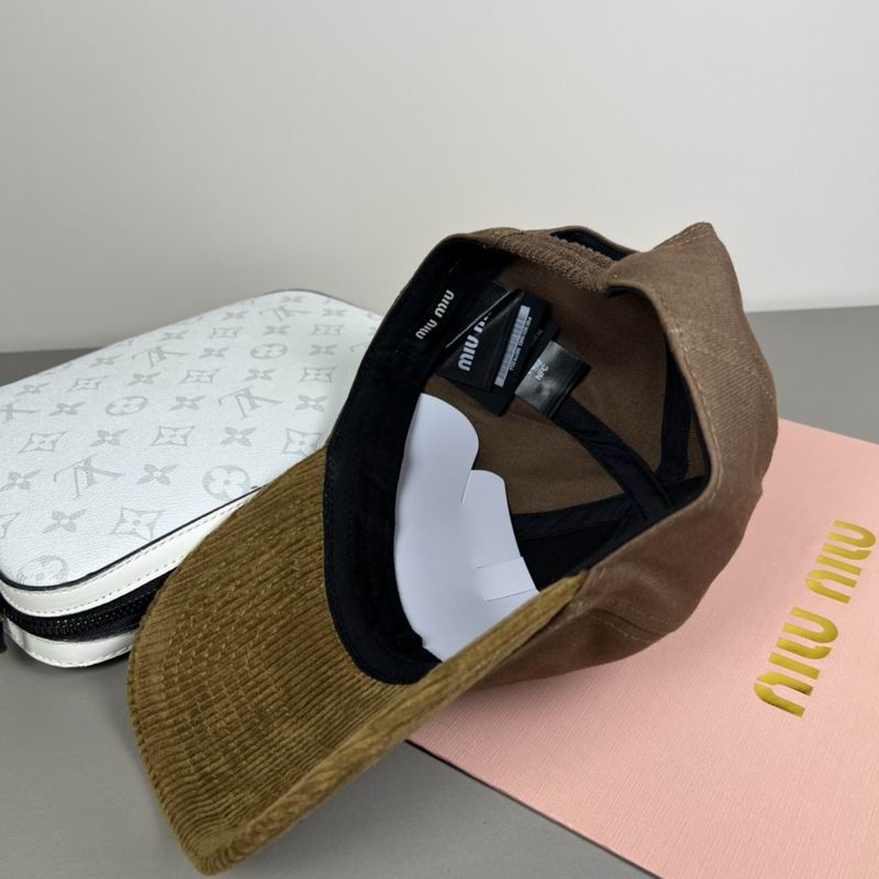 Miumiu cap (70)