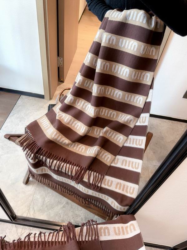 Miumiu scarf 50X180cm 100%羊毛 E01 (11)