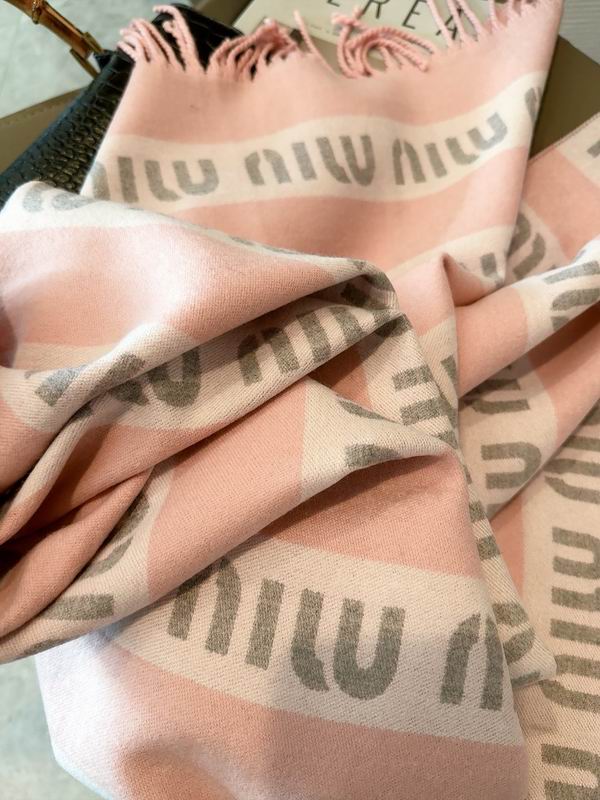 Miumiu scarf 50X180cm 100%羊毛 E01 (2)
