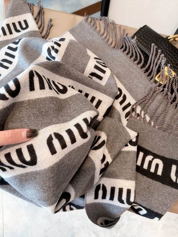 Miumiu scarf 50X180cm 100%羊毛 E01 (20)