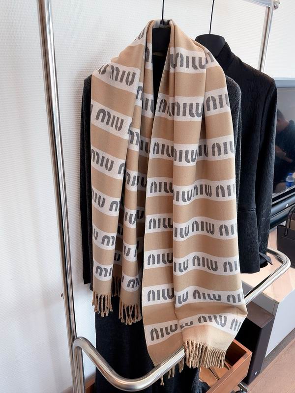 Miumiu scarf 50X180cm 100%羊毛 E01 (24)