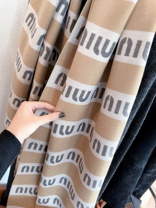 Miumiu scarf 50X180cm 100%羊毛 E01 (25)