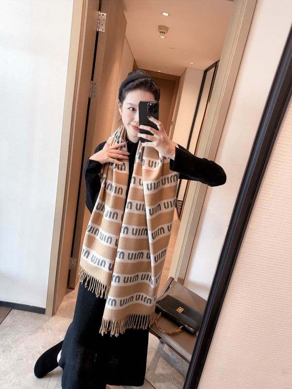 Miumiu scarf 50X180cm 100%羊毛 E01 (27)