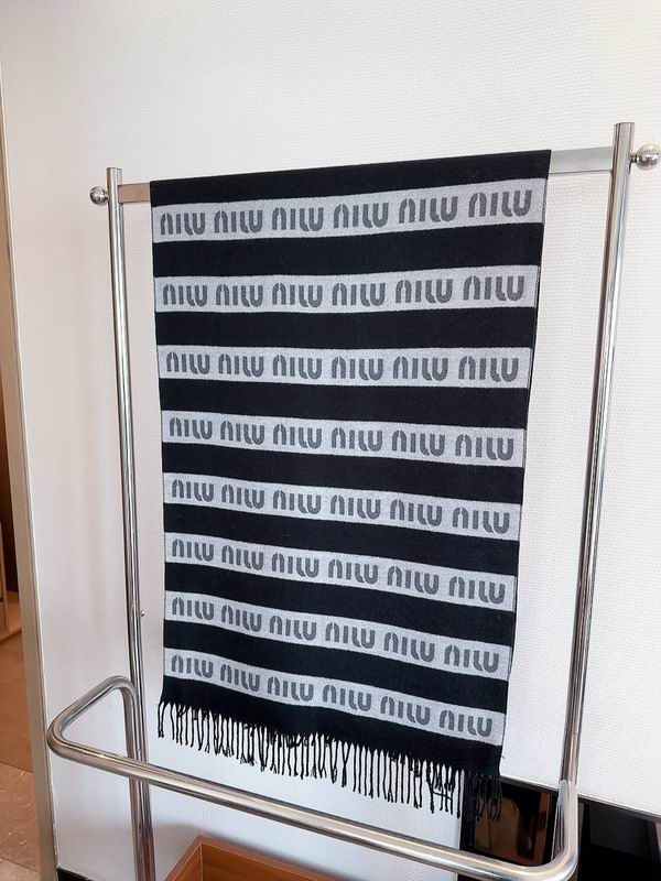 Miumiu scarf 50X180cm 100%羊毛 E01 (7)
