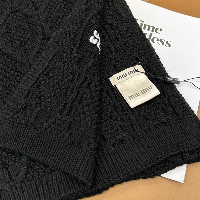 Miumiu scarf hat dx (16)