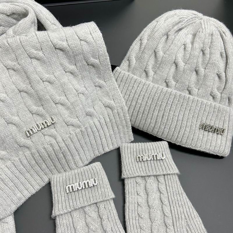 Miumiu scarf hat gloves dx (11)