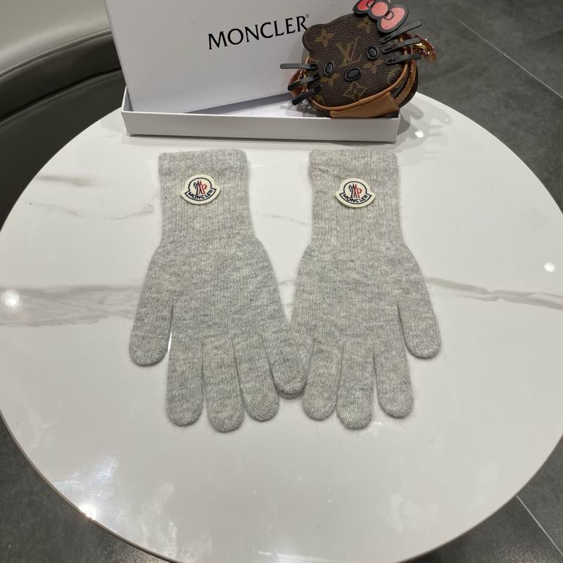 Moncler Gloves 110 (8)