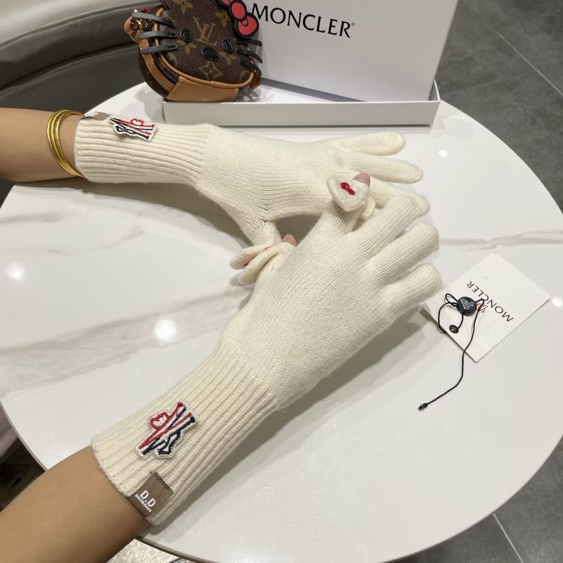 Moncler Gloves 120 (5)