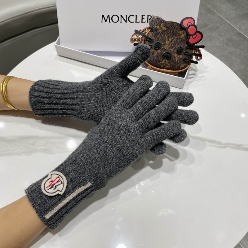 Moncler Gloves 135 (11)