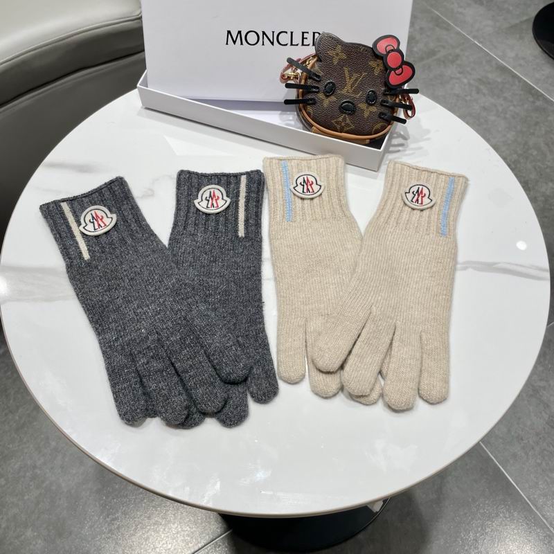 Moncler Gloves 135 (5)