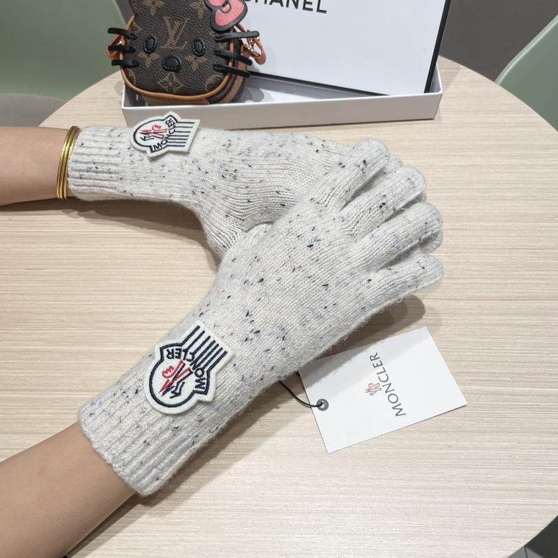 Moncler Gloves 177 (10)