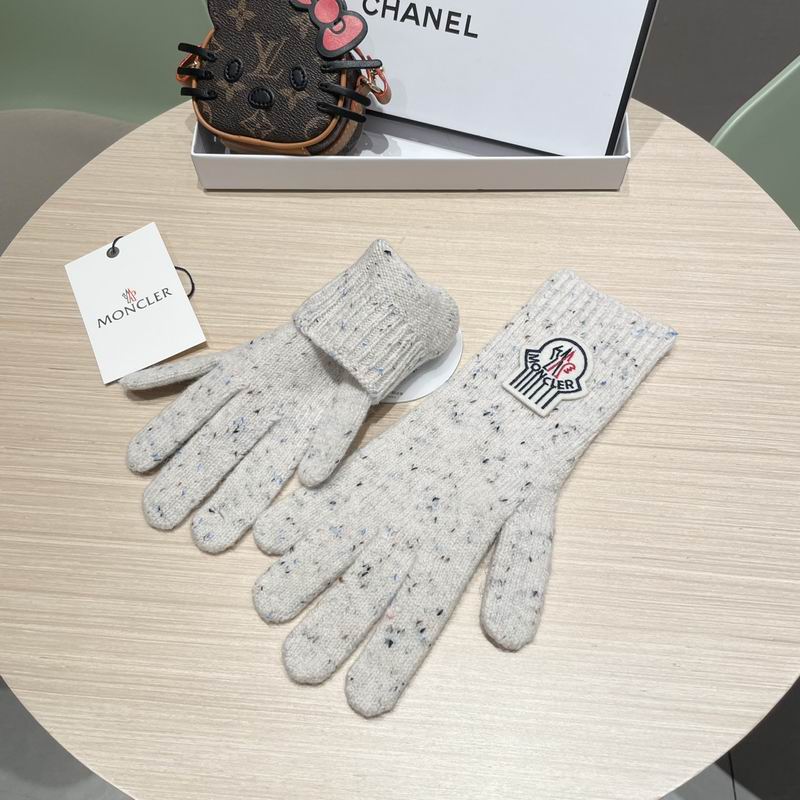 Moncler Gloves 177 (3)