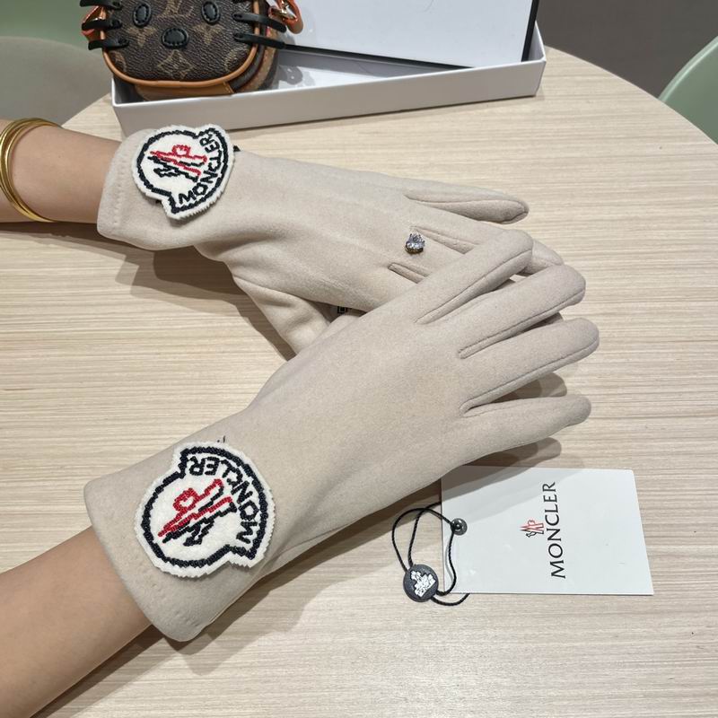 Moncler Gloves 179 (4)
