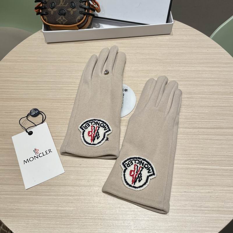 Moncler Gloves 179 (5)
