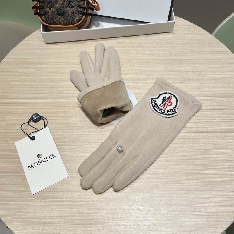 Moncler Gloves 179 (8)