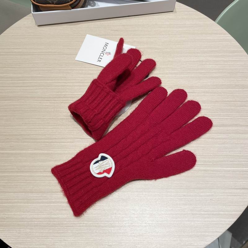 Moncler Gloves 181 (1)