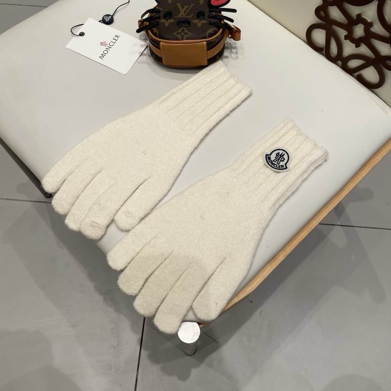 Moncler Gloves 45 (11)