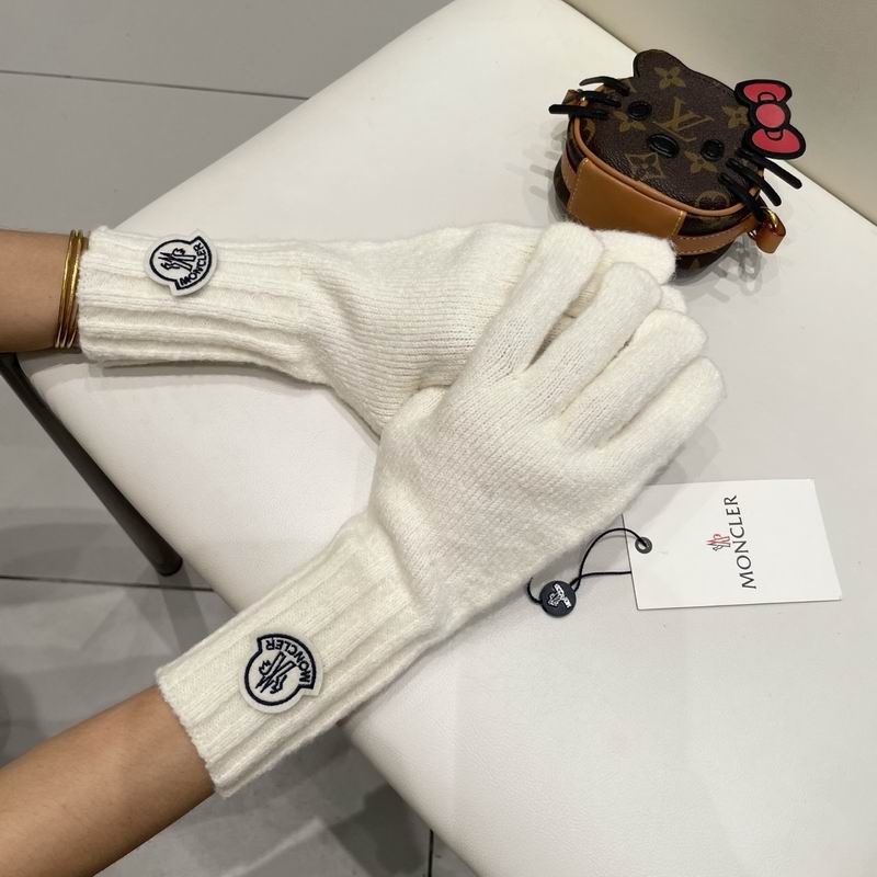 Moncler Gloves 45 (14)