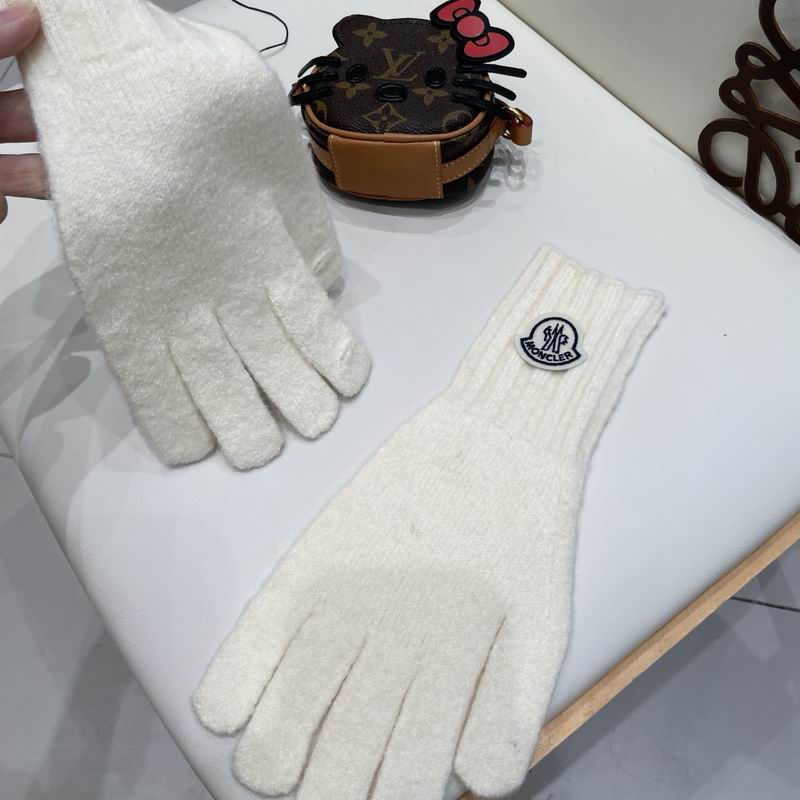 Moncler Gloves 45 (16)