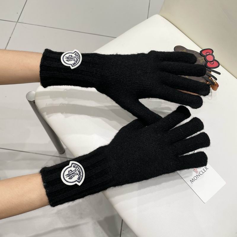 Moncler Gloves 45 (21)