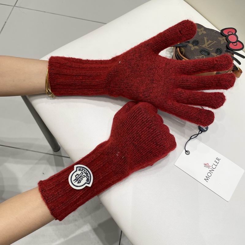 Moncler Gloves 45 (28)
